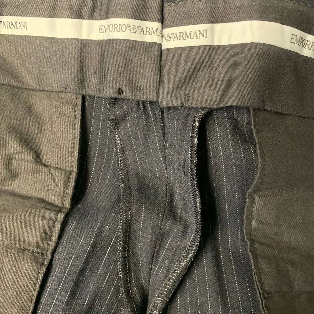 EMPORIO ARMANI Chest Size 40 Navy White Pinstripe Wool Blend 34 30 Suit